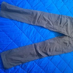 Columbia Omni Shield Advance Repelency Womens hiking pants size 6 Gray
